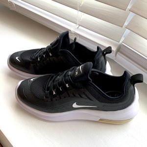 BRAND NEW Nike Air Max